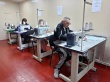 В швейной мастерской  «Дари-добро» получатели социальных услуг продолжают осваивают тонкости швейного дела, превращая обычные лоскуты ткани в красивые салфетки.